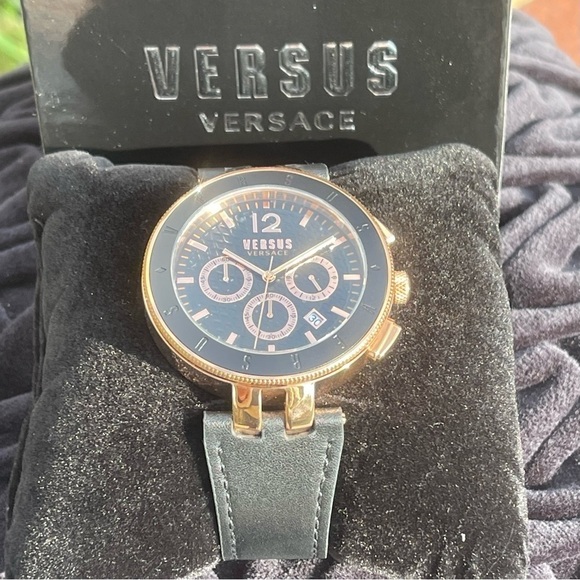 NWT Versus Versace Stainless Steel Chronograph Leather Strap Rose Gold - Picture 5 of 11